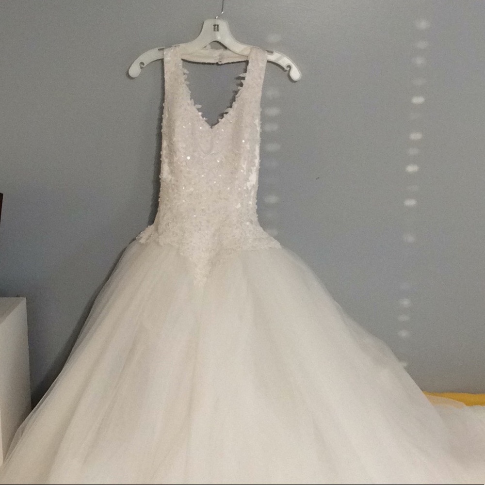 Wedding gown, Oleg Cassini, white, NWT, size 4
